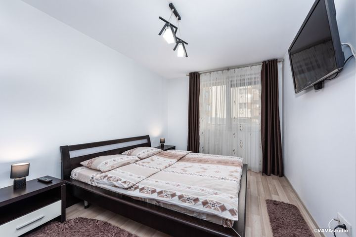 Apartament 4 · Coresi